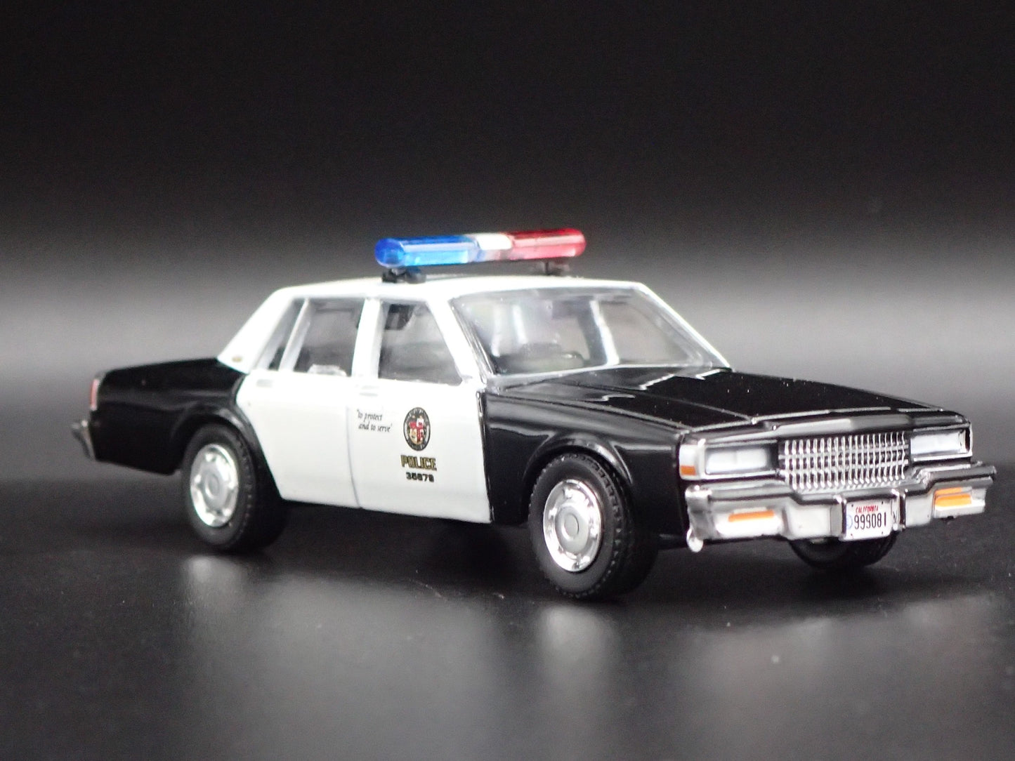 1987 87 CHEVY CHEVROLET CAPRICE LAPD, CA 1/64 SCALE DIORAMA DIECAST MODEL CAR