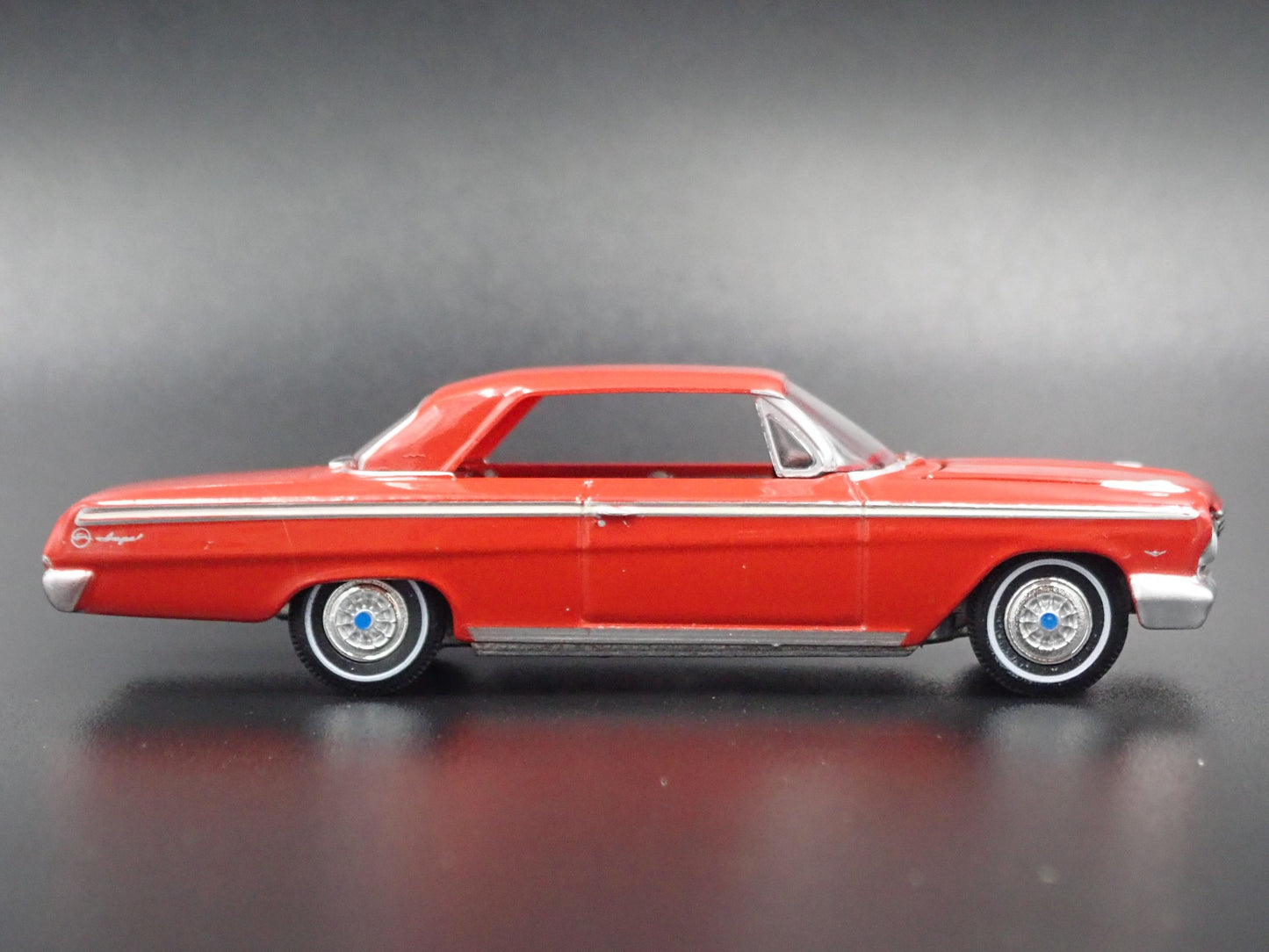 1962 62 CHEVY CHEVROLET IMPALA 1:64 SCALE COLLECTIBLE DIORAMA DIECAST MODEL CAR