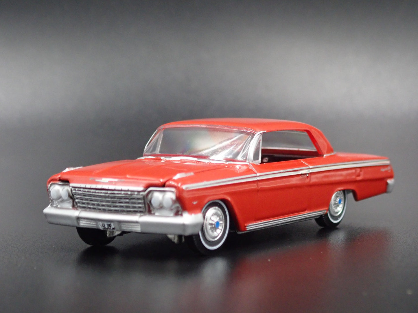 1962 62 CHEVY CHEVROLET IMPALA 1:64 SCALE COLLECTIBLE DIORAMA DIECAST MODEL CAR