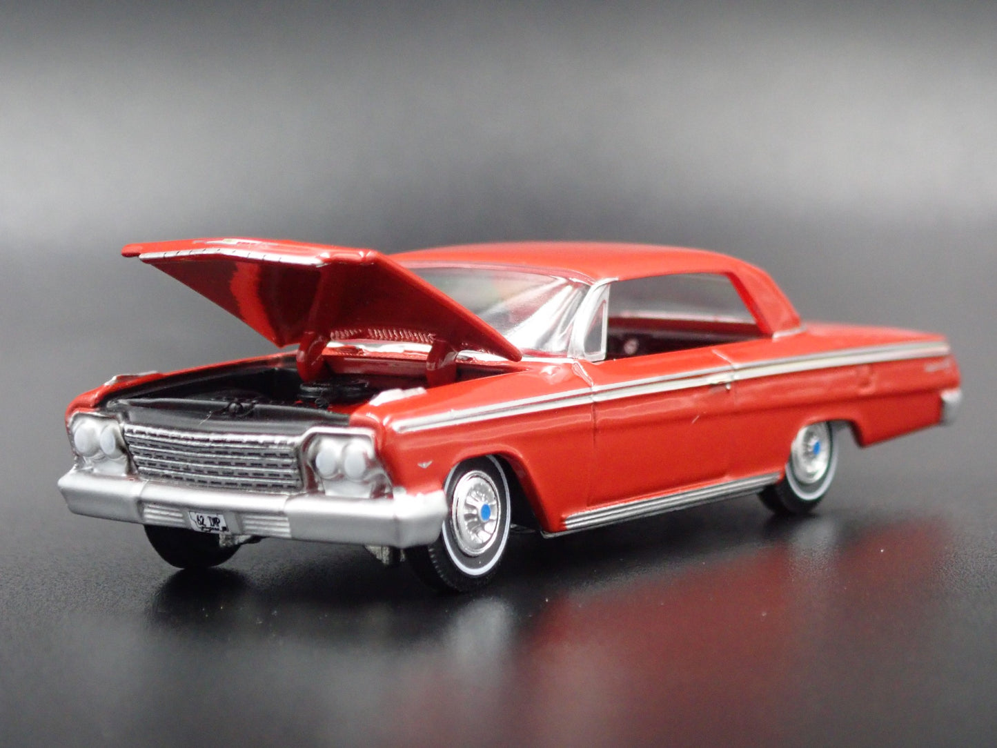 1962 62 CHEVY CHEVROLET IMPALA 1:64 SCALE COLLECTIBLE DIORAMA DIECAST MODEL CAR