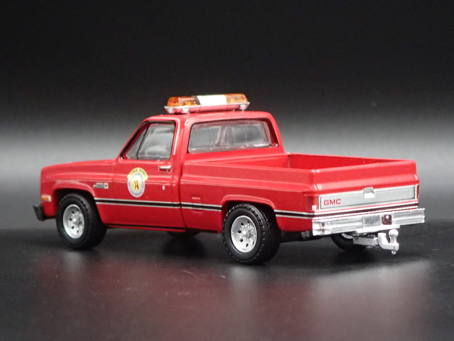 1987 87 GMC HIGH SIERRA IL PUBLIC WORKS SQUAREBODY 1/64 SCALE DIECAST MODEL CAR