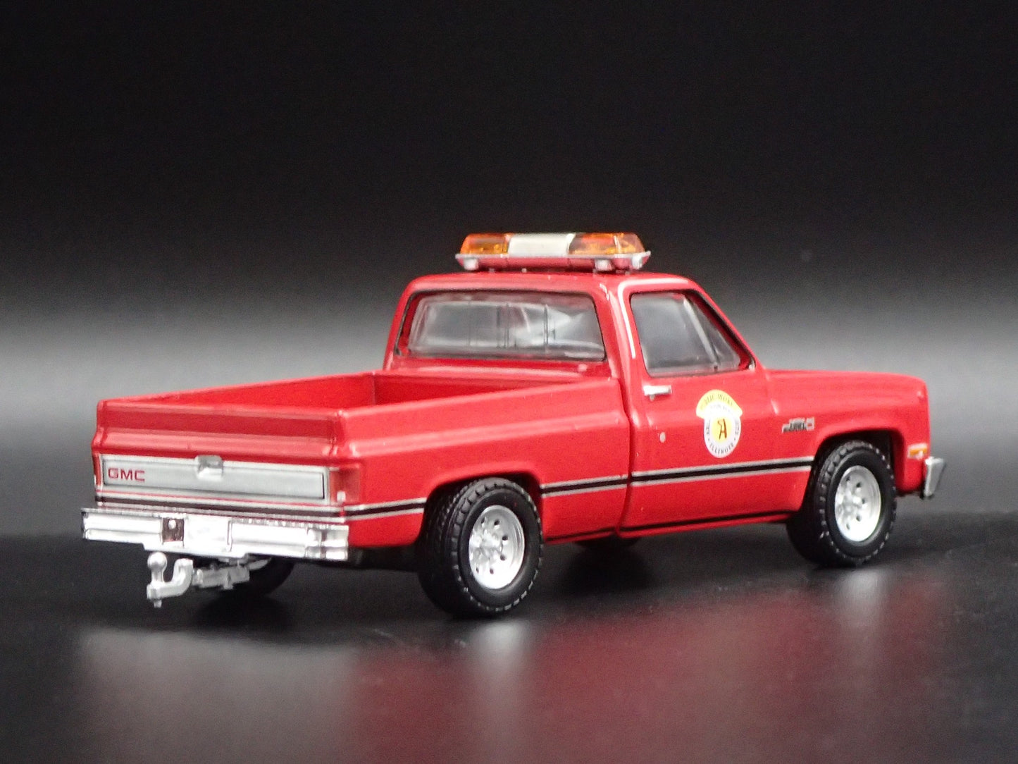 1987 87 GMC HIGH SIERRA IL PUBLIC WORKS SQUAREBODY 1/64 SCALE DIECAST MODEL CAR