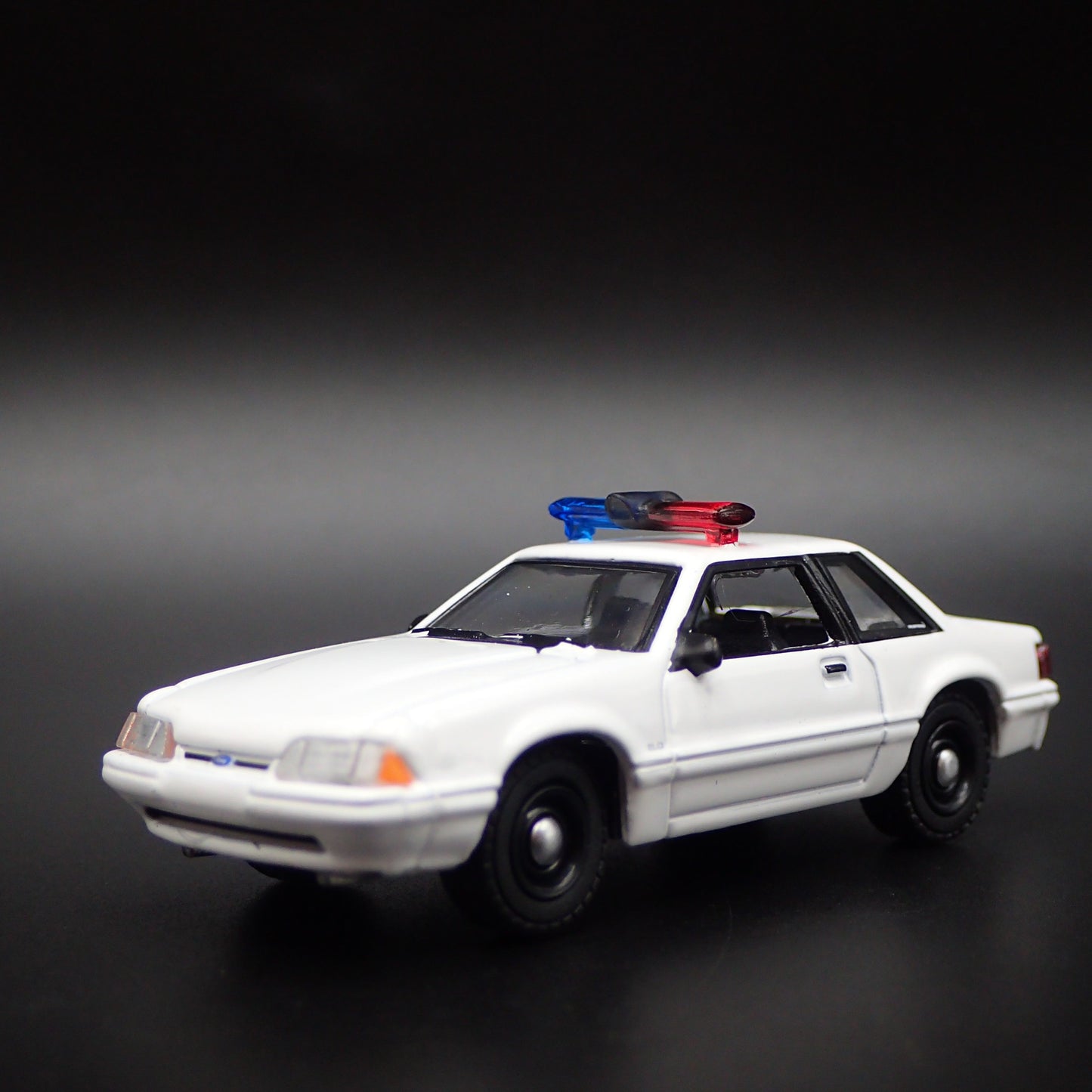 1987-1993 FORD MUSTANG SSP POLICE NOTCHBACK FOXBODY 1:64 SCALE DIECAST MODEL CAR
