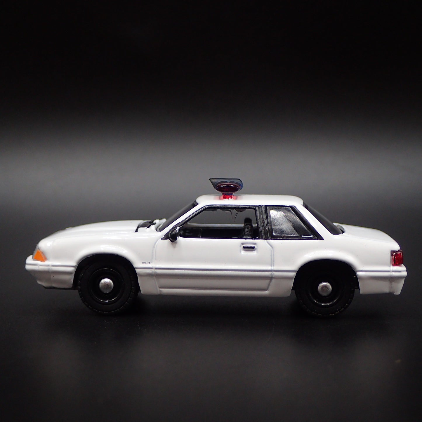 1987-1993 FORD MUSTANG SSP POLICE NOTCHBACK FOXBODY 1:64 SCALE DIECAST MODEL CAR