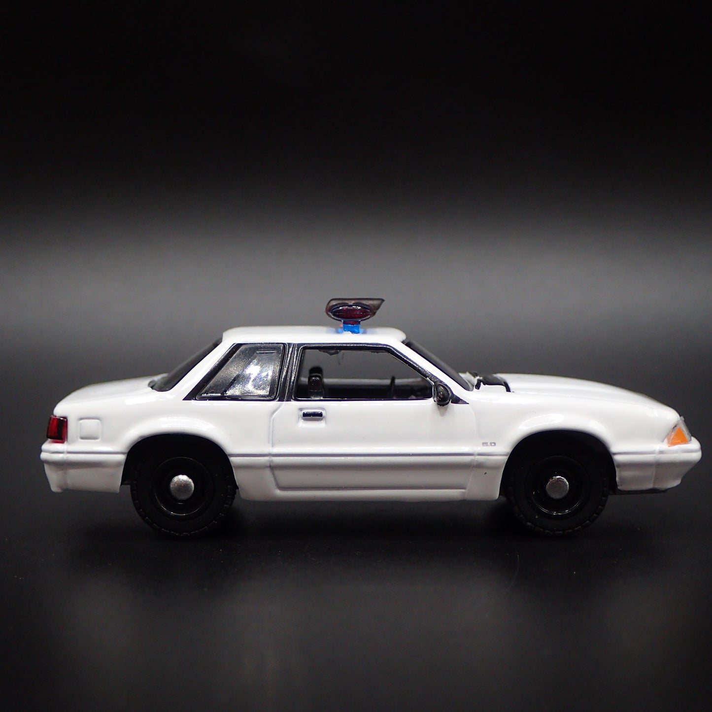 1987-1993 FORD MUSTANG SSP POLICE NOTCHBACK FOXBODY 1:64 SCALE DIECAST MODEL CAR