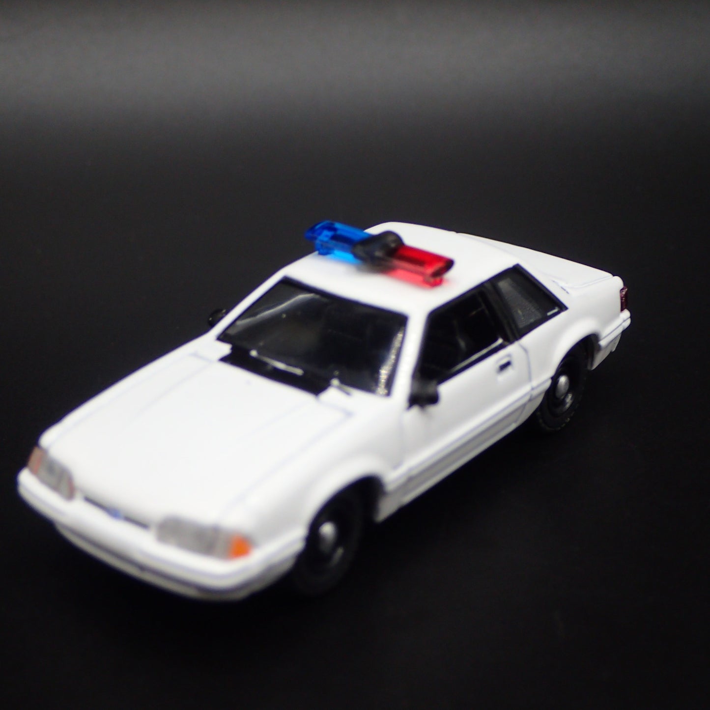1987-1993 FORD MUSTANG SSP POLICE NOTCHBACK FOXBODY 1:64 SCALE DIECAST MODEL CAR
