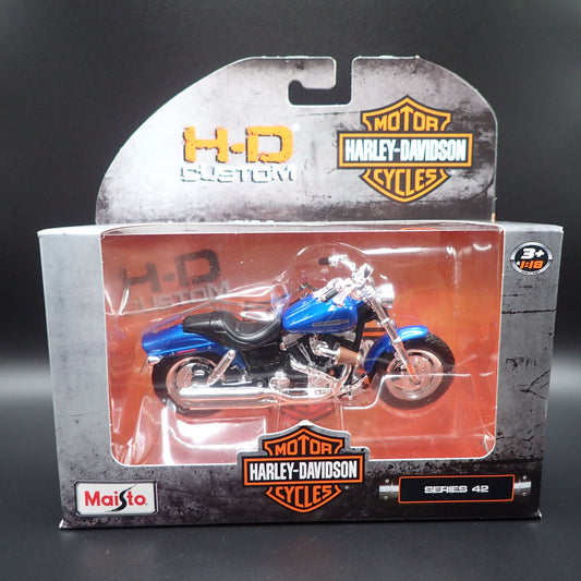 2009 09 FXDFSE CVO FAT BOB HARLEY DAVIDSON MOTORCYCLE MAISTO SERIES 42 1/18 BIKE