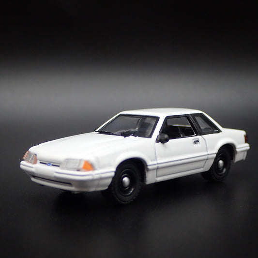 1987-1993 FORD MUSTANG NOTCHBACK FOX BODY 1:64 SCALE DIORAMA DIECAST MODEL CAR