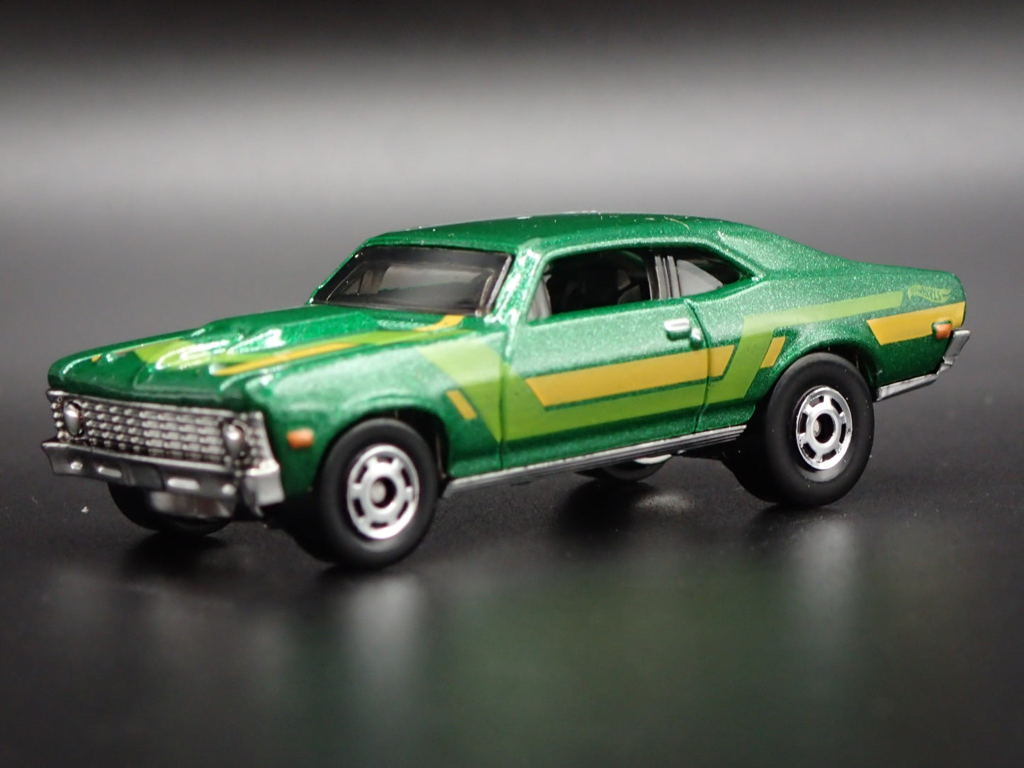 1968 68 CHEVY CHEVROLET NOVA 1:64 SCALE COLLECTIBLE DIORAMA DIECAST MODEL CAR