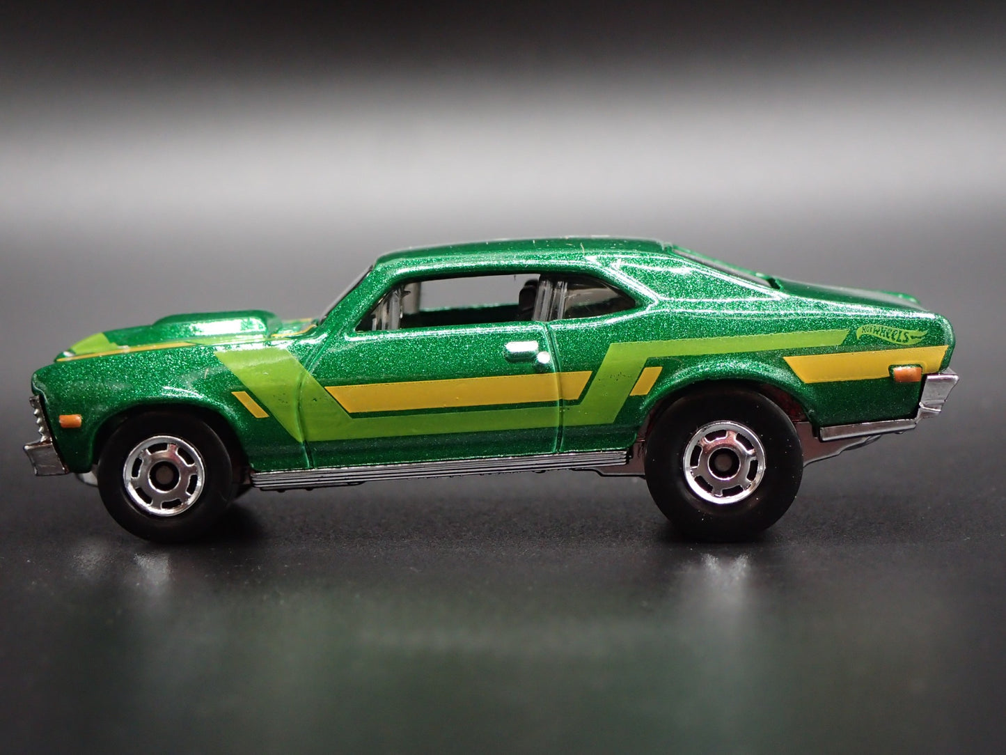 1968 68 CHEVY CHEVROLET NOVA 1:64 SCALE COLLECTIBLE DIORAMA DIECAST MODEL CAR