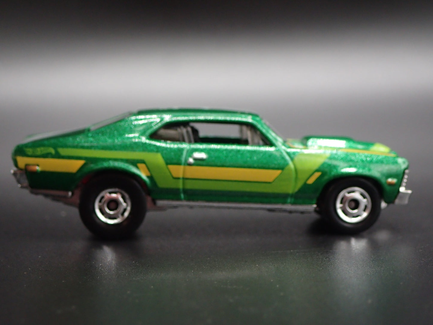 1968 68 CHEVY CHEVROLET NOVA 1:64 SCALE COLLECTIBLE DIORAMA DIECAST MODEL CAR