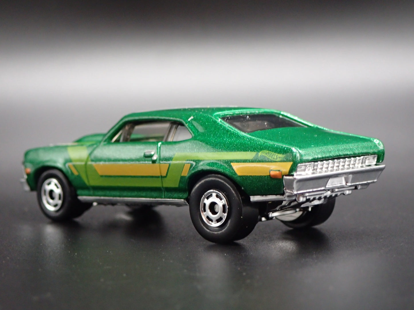 1968 68 CHEVY CHEVROLET NOVA 1:64 SCALE COLLECTIBLE DIORAMA DIECAST MODEL CAR