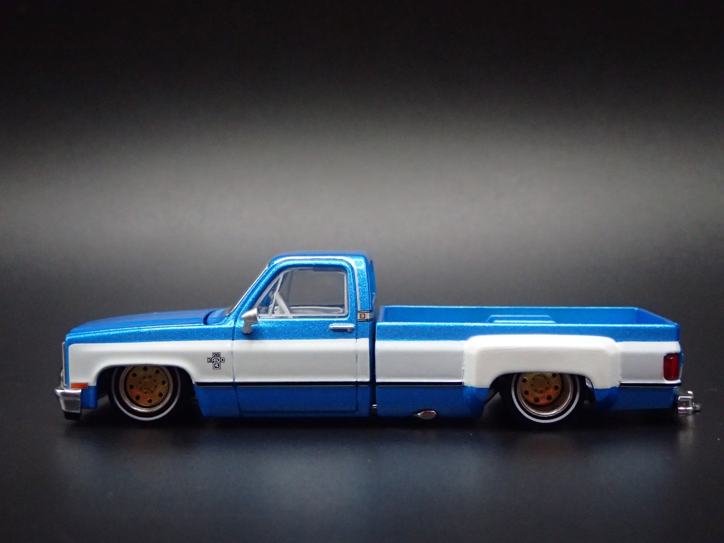 CHEVROLET SILVERADO DUALLY KAIDO SQUAREBODY TRUCK BLUE 1/64 DIECAST MODEL CAR
