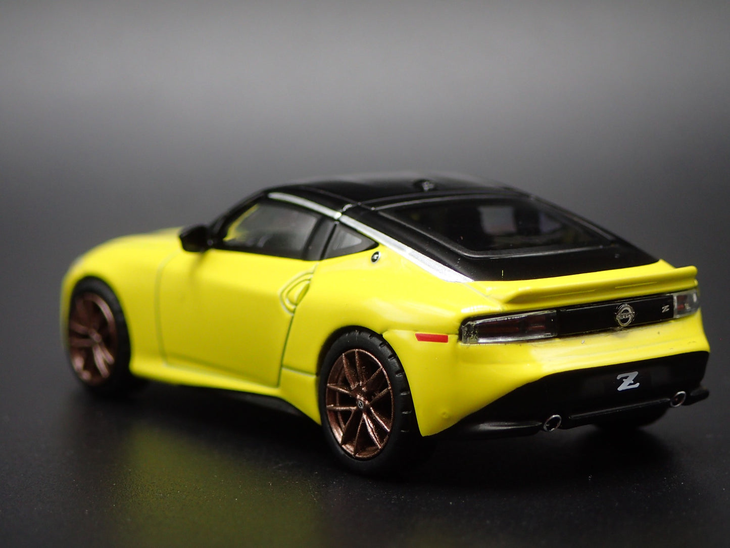 2023-2025 NISSAN Z YELLOW 1:64 SCALE COLLECTIBLE DIORAMA DIECAST MODEL CAR