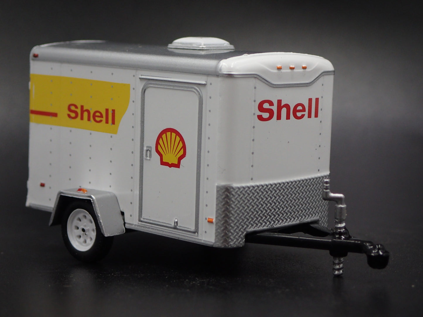 SHELL OIL SMALL CARGO TRAILER W OPENING DOOR RARE 1:64 SCALE DIORAMA MODEL CAR