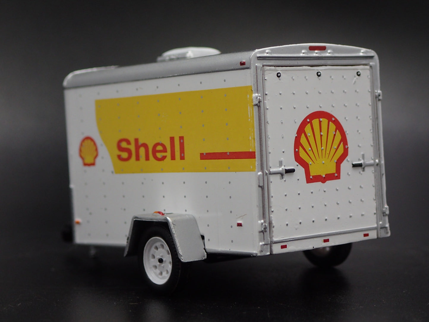 SHELL OIL SMALL CARGO TRAILER W OPENING DOOR RARE 1:64 SCALE DIORAMA MODEL CAR
