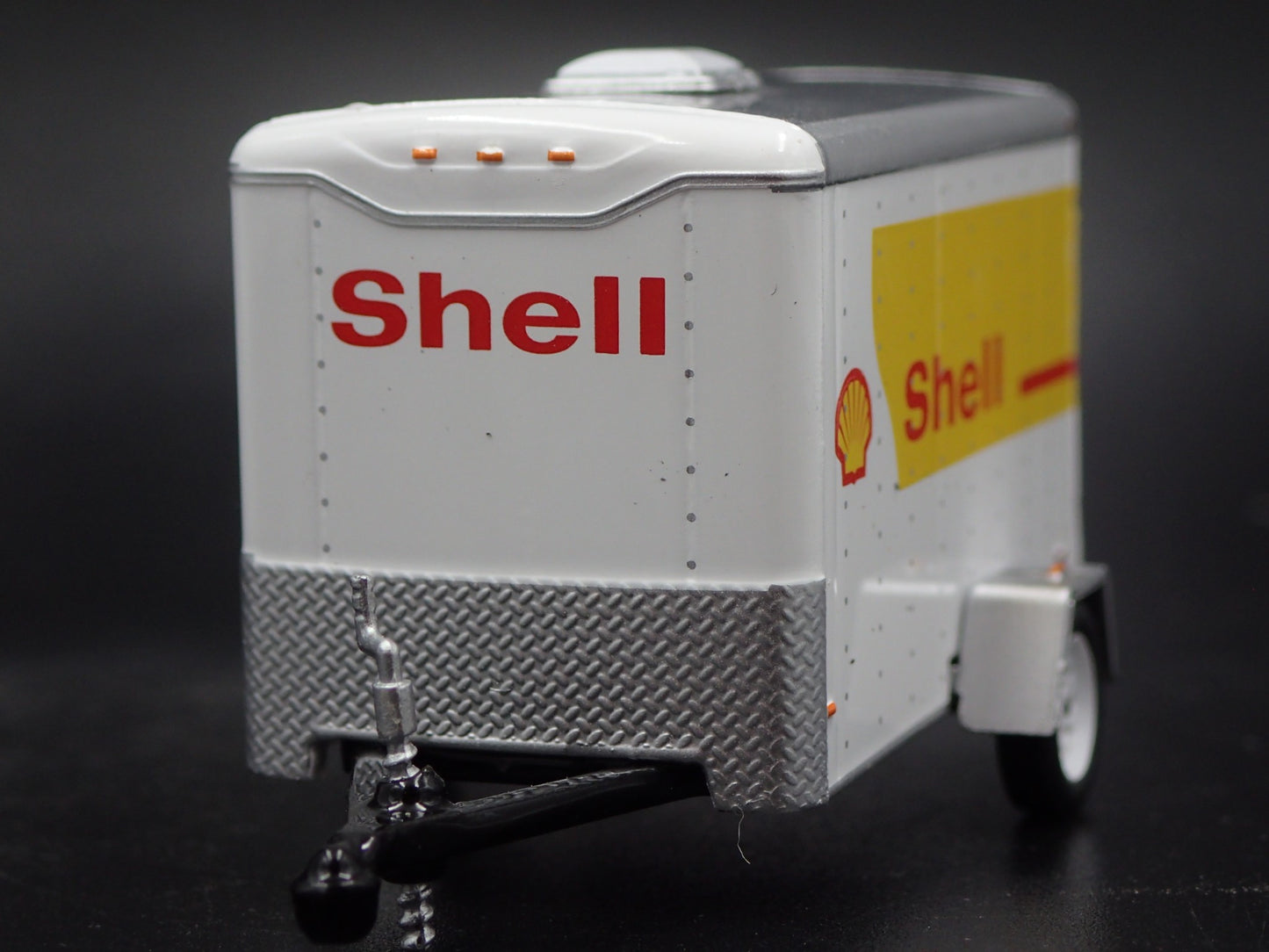 SHELL OIL SMALL CARGO TRAILER W OPENING DOOR RARE 1:64 SCALE DIORAMA MODEL CAR