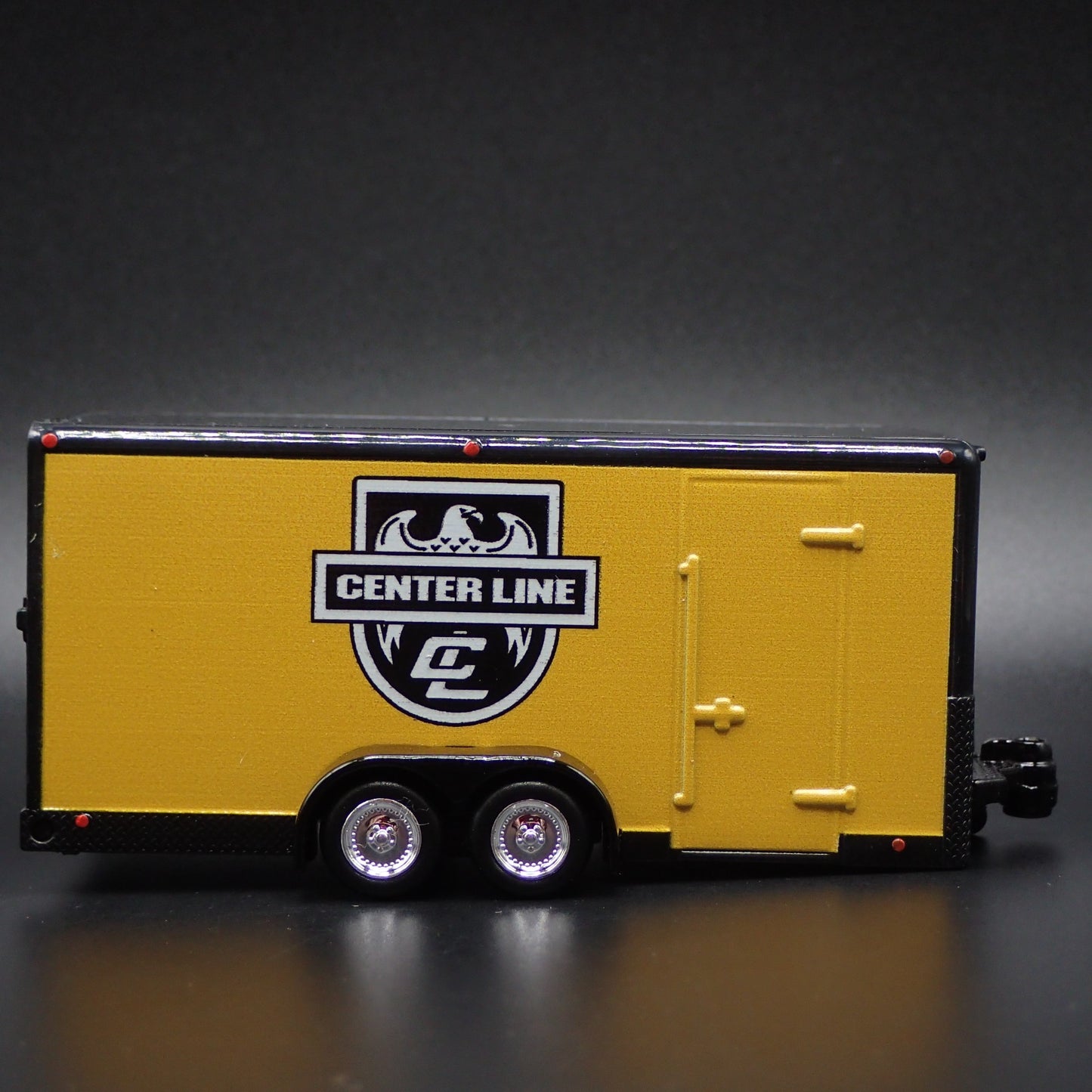 CENTER LINE ENCLOSED CAR TOY HAULER TRAILER OPENING DOOR 1:64 SCALE MODEL