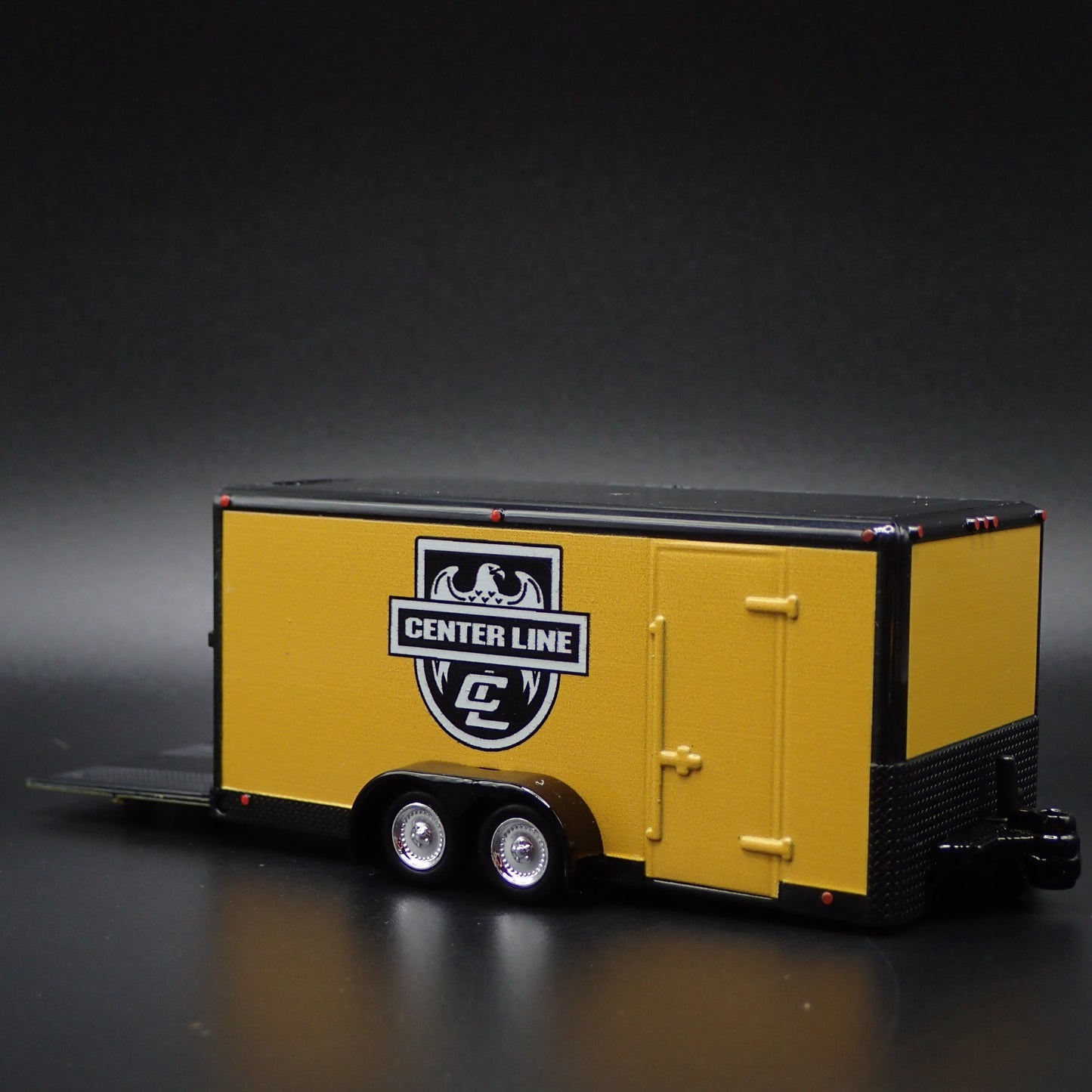 CENTER LINE ENCLOSED CAR TOY HAULER TRAILER OPENING DOOR 1:64 SCALE MODEL