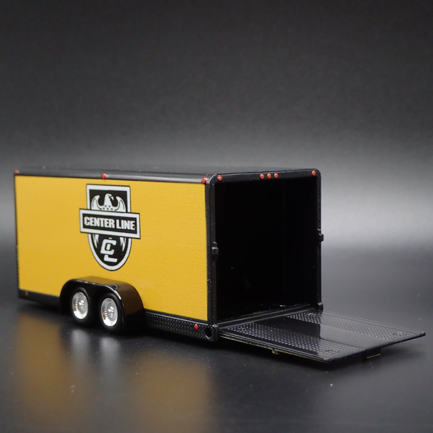 CENTER LINE ENCLOSED CAR TOY HAULER TRAILER OPENING DOOR 1:64 SCALE MODEL