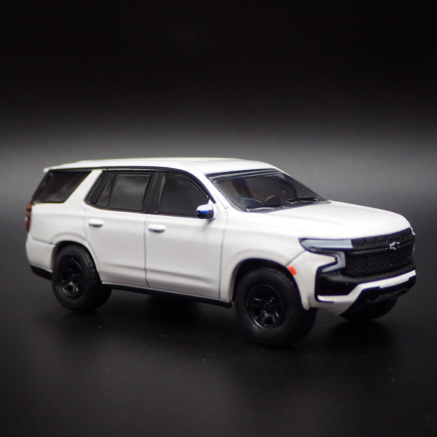 2021-2026 CHEVY CHEVROLET TAHOE 1:64 SCALE COLLECTIBLE DIORAMA DIECAST MODEL CAR