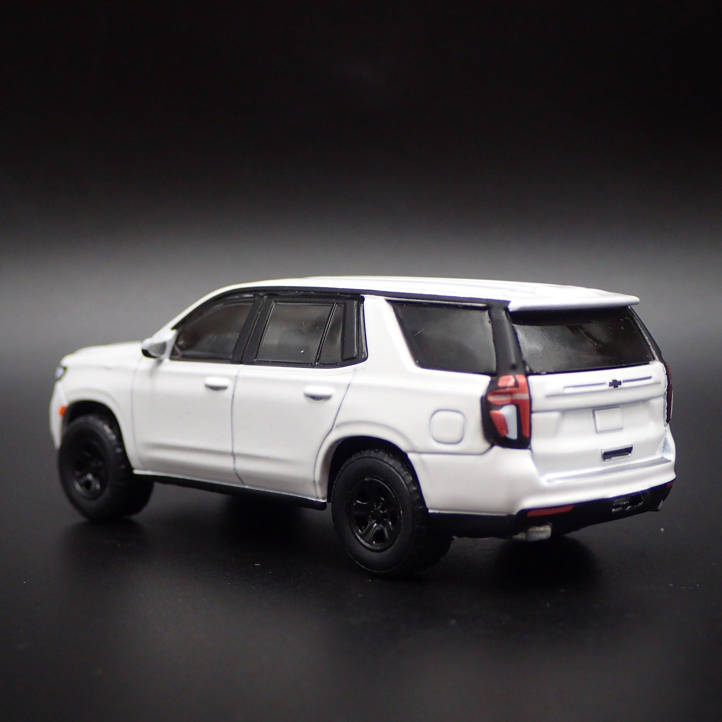 2021-2026 CHEVY CHEVROLET TAHOE 1:64 SCALE COLLECTIBLE DIORAMA DIECAST MODEL CAR