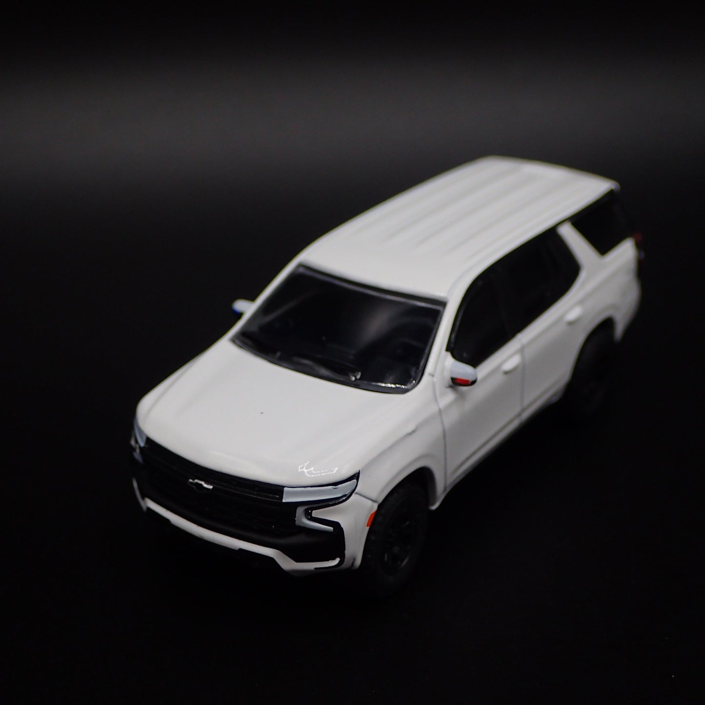 2021-2026 CHEVY CHEVROLET TAHOE 1:64 SCALE COLLECTIBLE DIORAMA DIECAST MODEL CAR