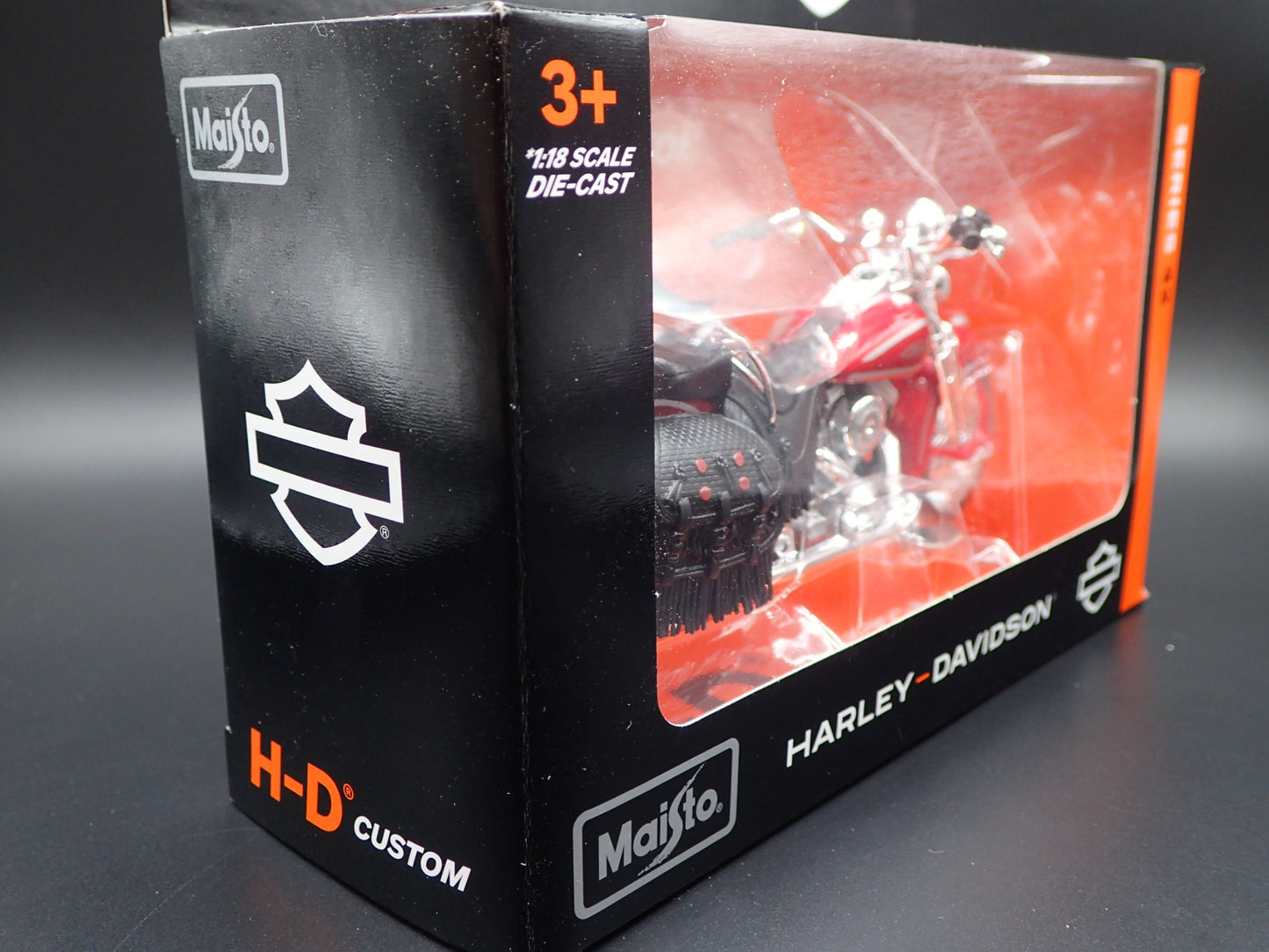 1999 FLSTS HERITAGE SOFTAIL SPRINGER HARLEY DAVIDSON MOTORCYCLE MAISTO 42 1/18