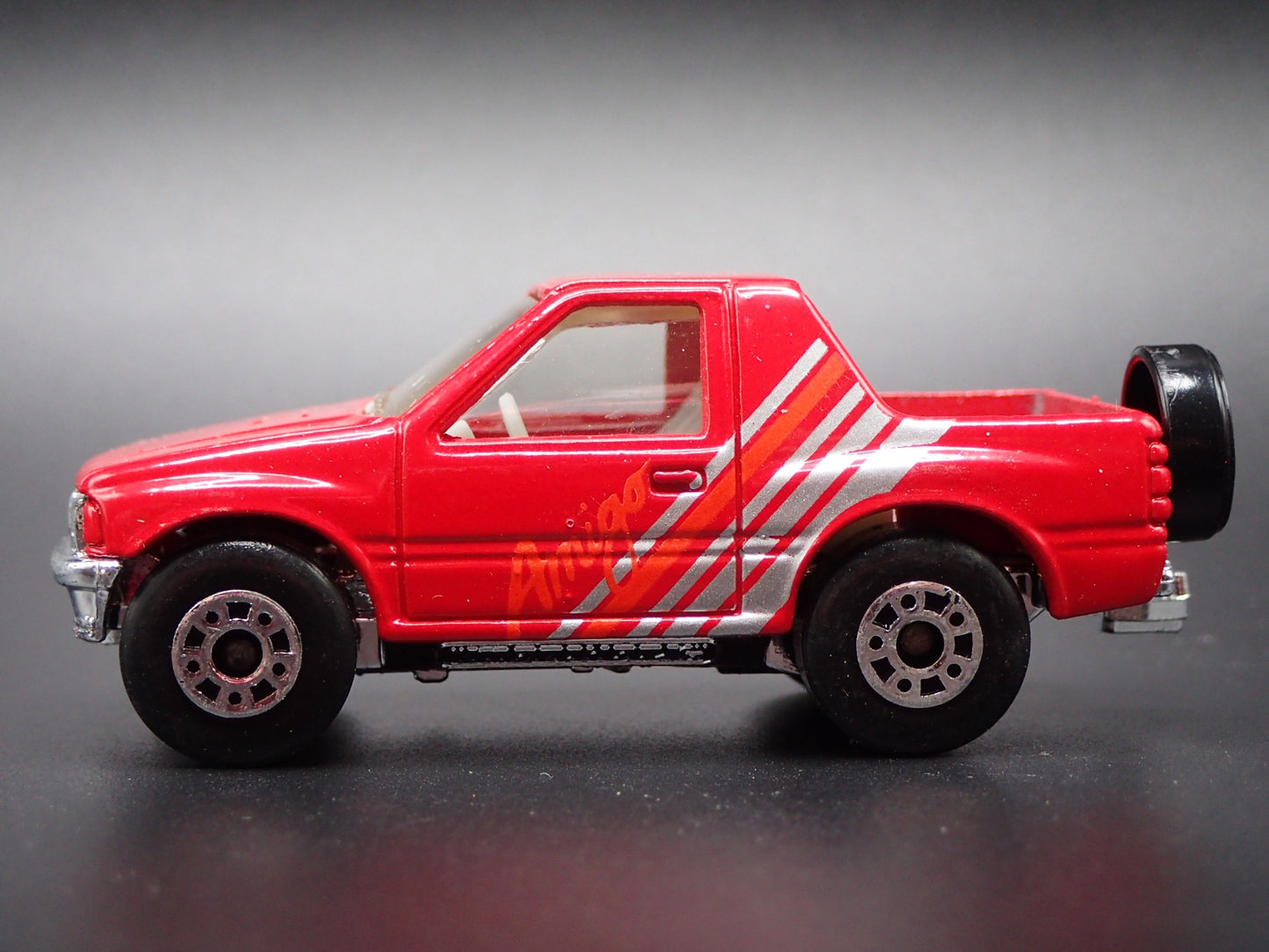 1989-1994 ISUZU AMIGO SUV RED 1:64 SCALE COLLECTIBLE DIORAMA DIECAST MODEL CAR