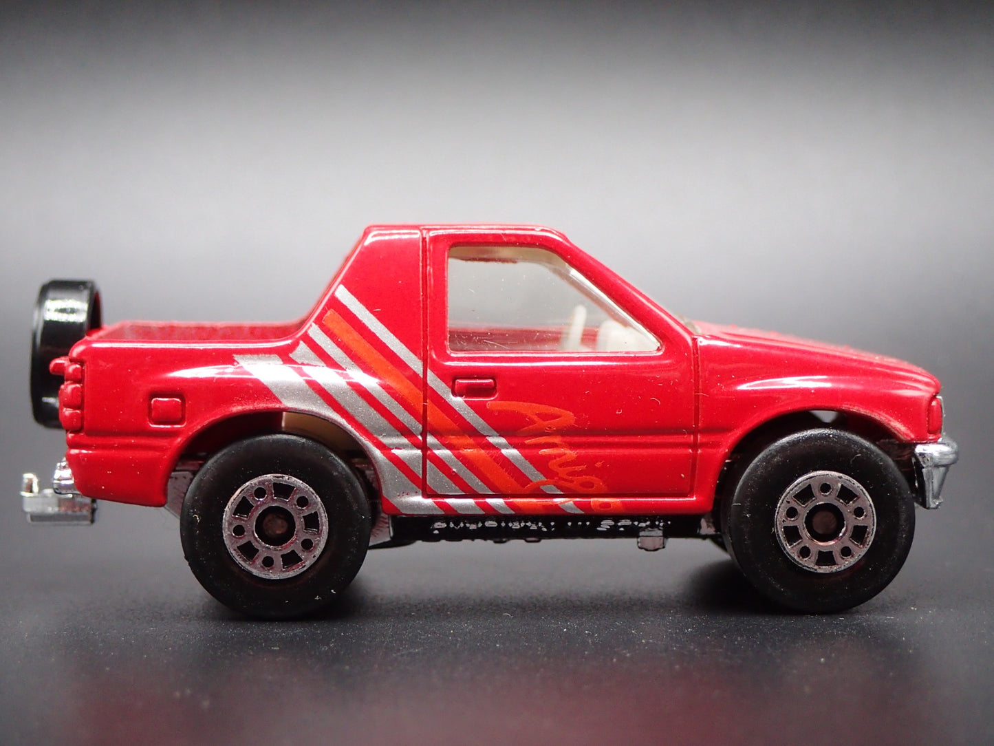 1989-1994 ISUZU AMIGO SUV RED 1:64 SCALE COLLECTIBLE DIORAMA DIECAST MODEL CAR