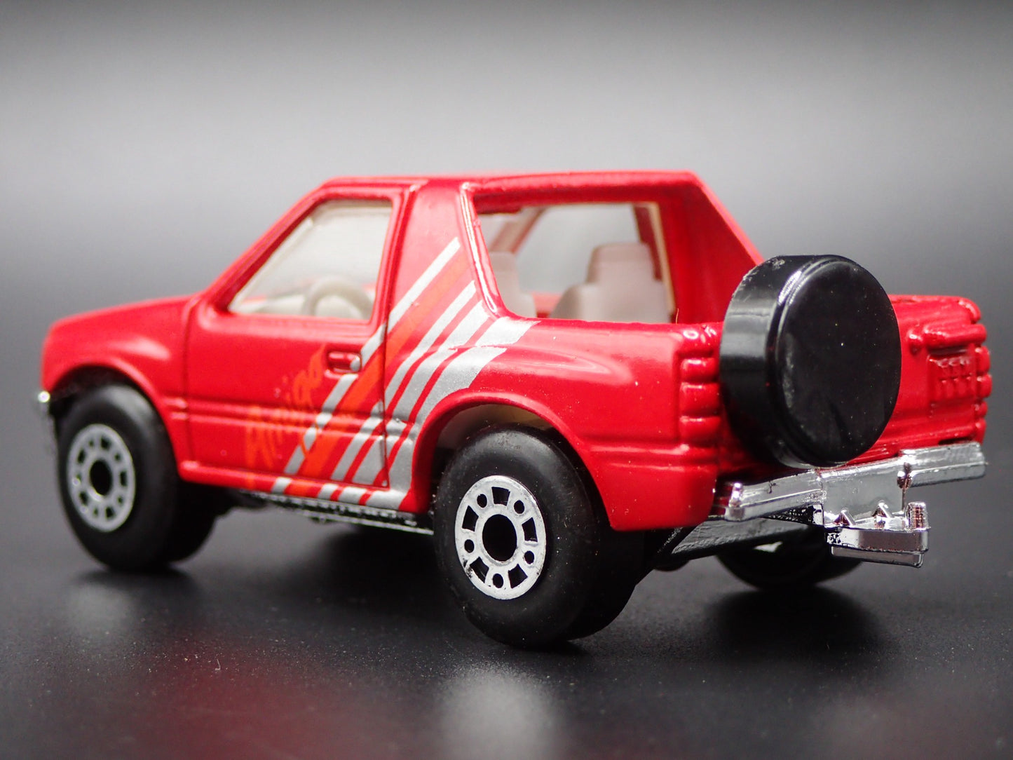 1989-1994 ISUZU AMIGO SUV RED 1:64 SCALE COLLECTIBLE DIORAMA DIECAST MODEL CAR