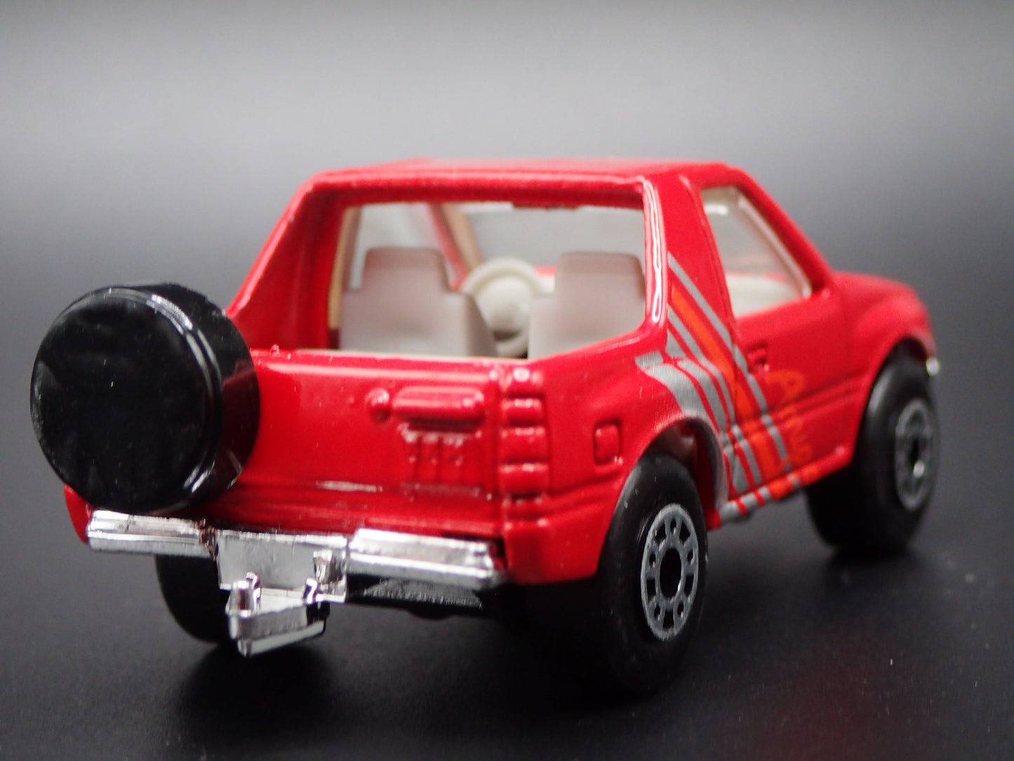 1989-1994 ISUZU AMIGO SUV RED 1:64 SCALE COLLECTIBLE DIORAMA DIECAST MODEL CAR