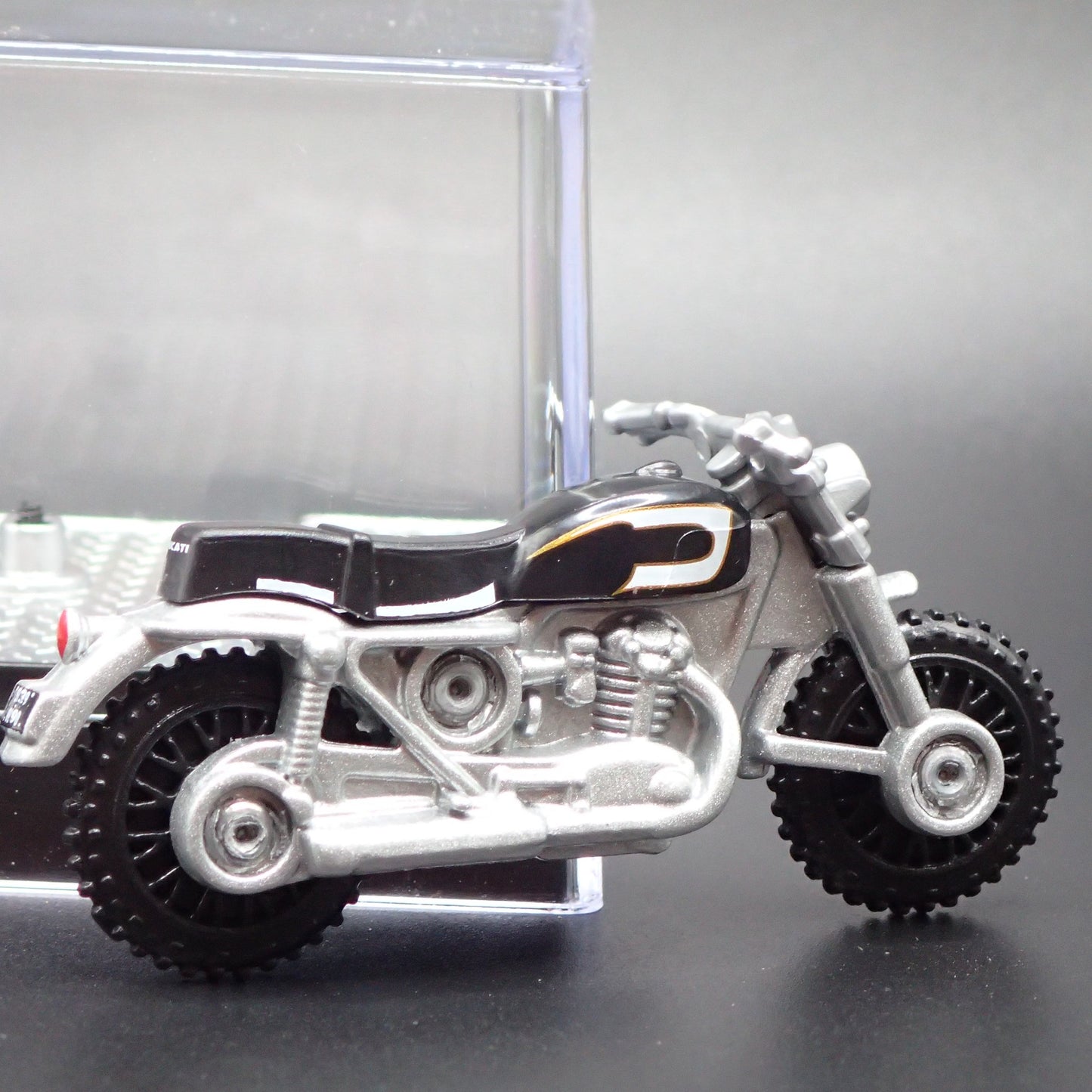 DUCATI SCRAMBLER BIKE INDIANA JONES 1/64 SCALE COLLECTIBLE DIECAST MODEL CAR