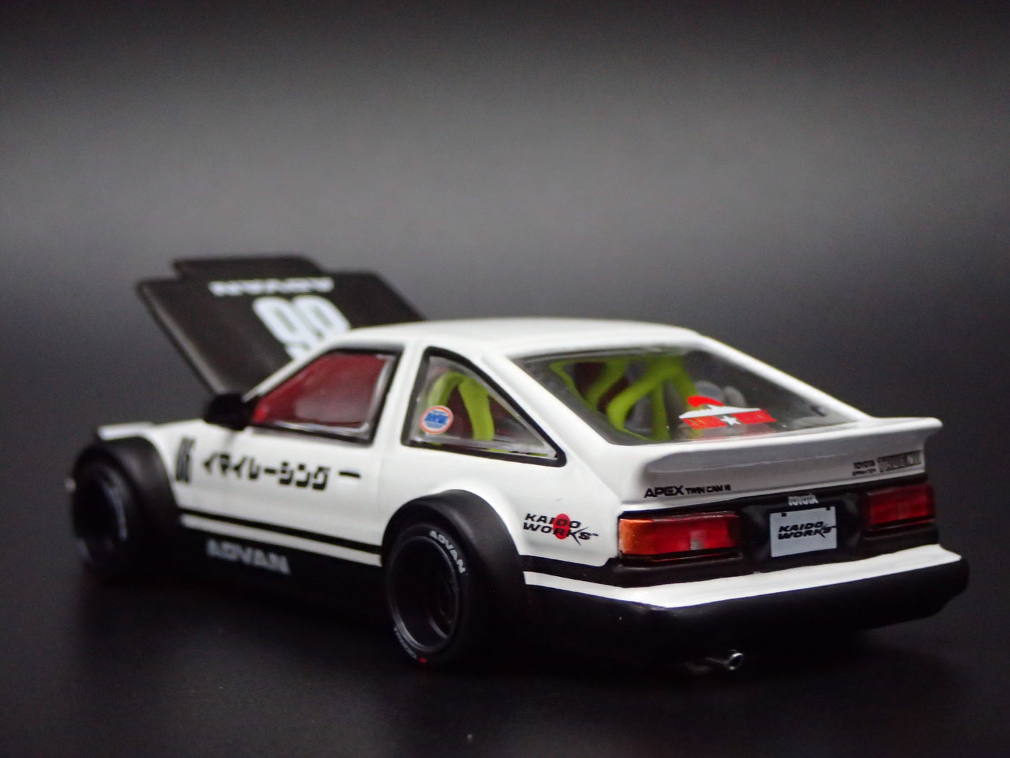 1983-1987 TOYOTA AE86 SPRINTER TRUENO KAIDO HOUSE 1/64 SCALE DIECAST MODEL CAR