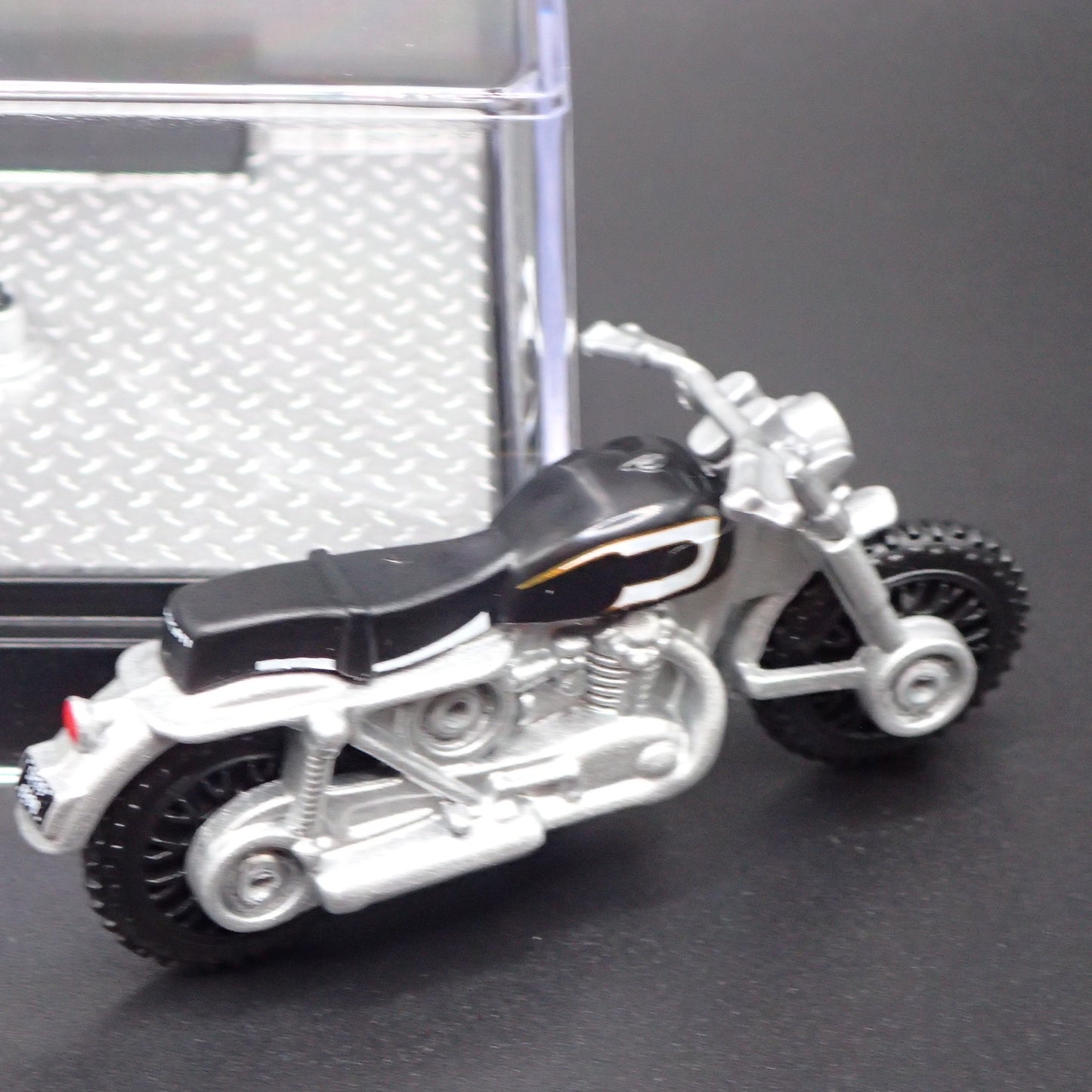 DUCATI SCRAMBLER BIKE INDIANA JONES 1/64 SCALE COLLECTIBLE DIECAST MODEL CAR