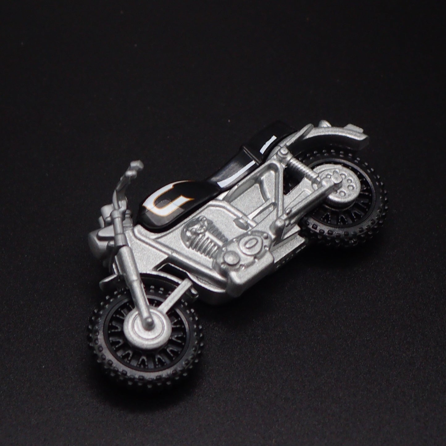 DUCATI SCRAMBLER BIKE INDIANA JONES 1/64 SCALE COLLECTIBLE DIECAST MODEL CAR