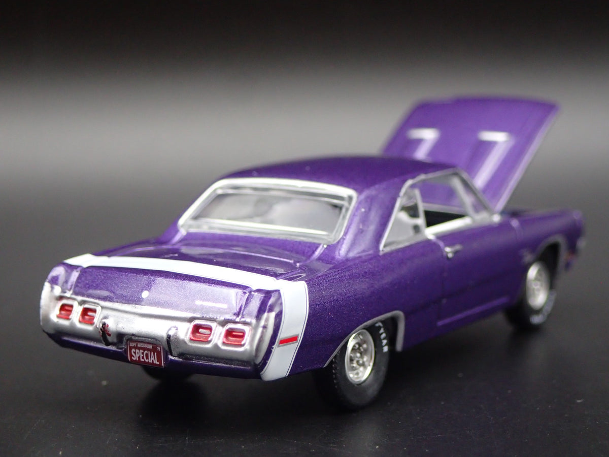 1971 71 DODGE DART SWINGER 340 SPECIAL RARE 1:64 SCALE DIORAMA DIECAST MODEL CAR-Burning Rubber Toy Company