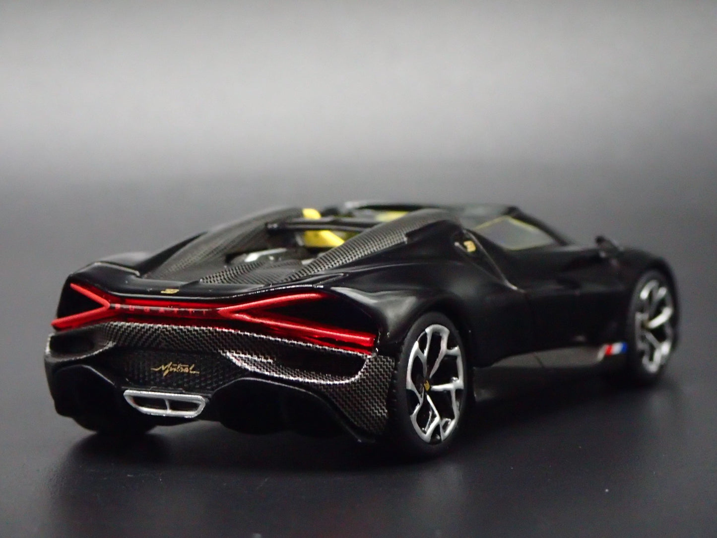 2024-2025 BUGATTI W16 MISTRAL 1:64 SCALE COLLECTIBLE DIORAMA DIECAST MODEL CAR