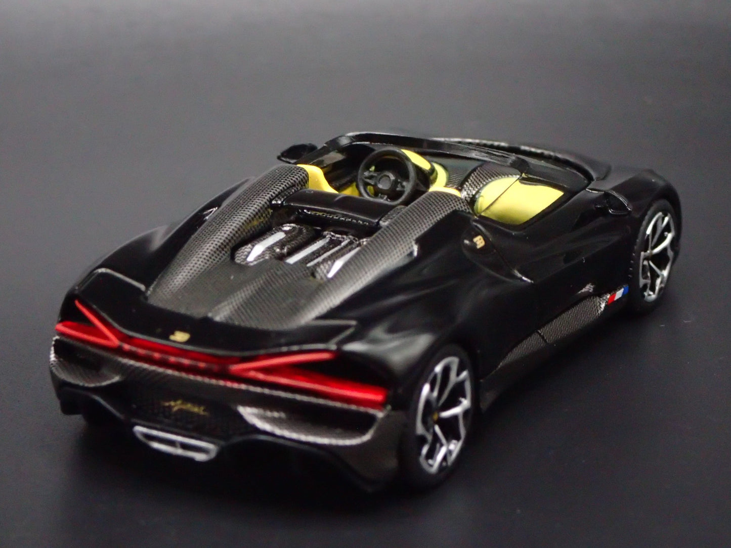 2024-2025 BUGATTI W16 MISTRAL 1:64 SCALE COLLECTIBLE DIORAMA DIECAST MODEL CAR