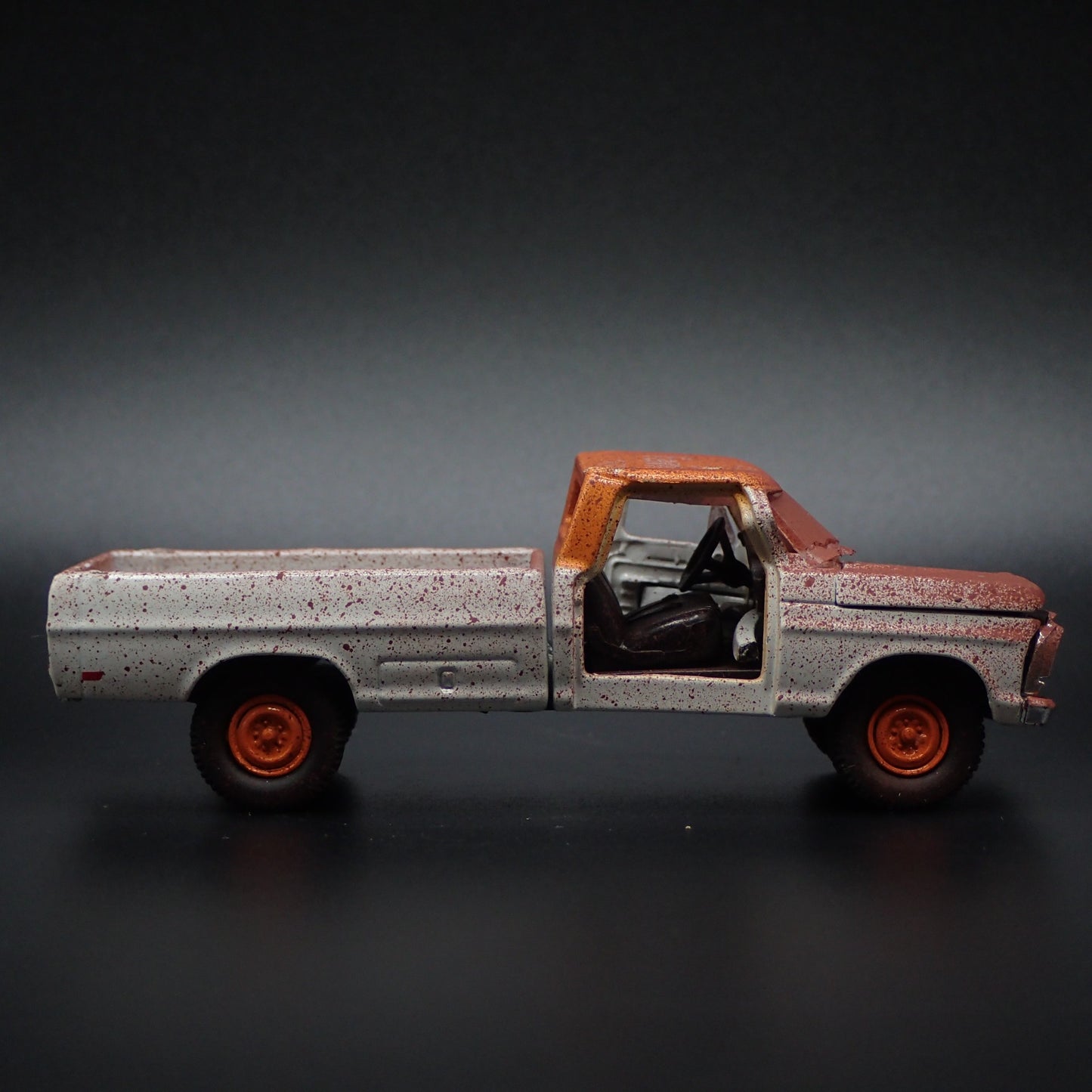 1970 70 FORD F100 PICKUP TRUCK FANTA ABANDONED 1:64 SCALE DIECAST MODEL CAR
