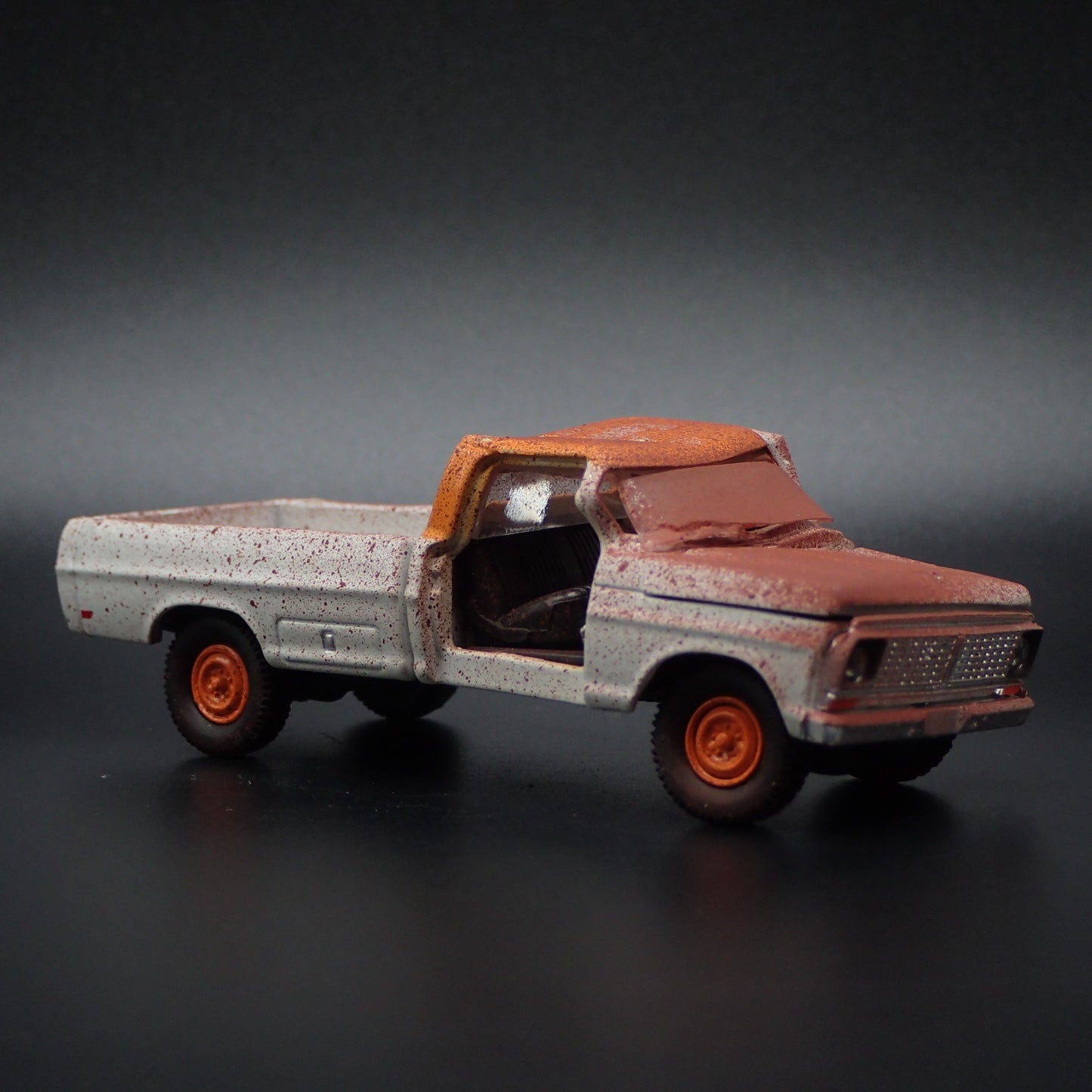 1970 70 FORD F100 PICKUP TRUCK FANTA ABANDONED 1:64 SCALE DIECAST MODEL CAR