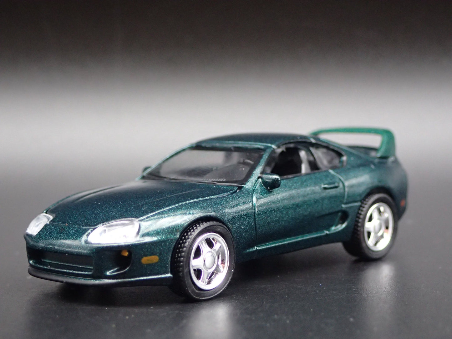 1993 - 2002 TOYOTA SUPRA GREEN 1/64 SCALE COLLECTIBLE DIORAMA DIECAST MODEL CAR