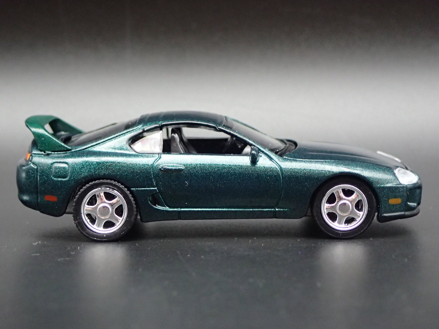 1993 - 2002 TOYOTA SUPRA GREEN 1/64 SCALE COLLECTIBLE DIORAMA DIECAST MODEL CAR