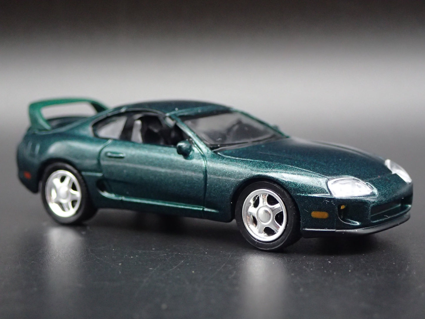 1993 - 2002 TOYOTA SUPRA GREEN 1/64 SCALE COLLECTIBLE DIORAMA DIECAST MODEL CAR