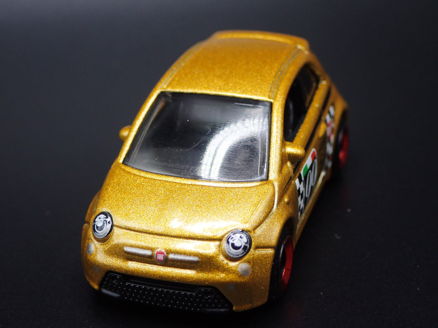 2020-2025 FIAT 500E 2 TWO DOOR GOLD 1/64 SCALE COLLECTIBLE DIECAST MODEL CAR