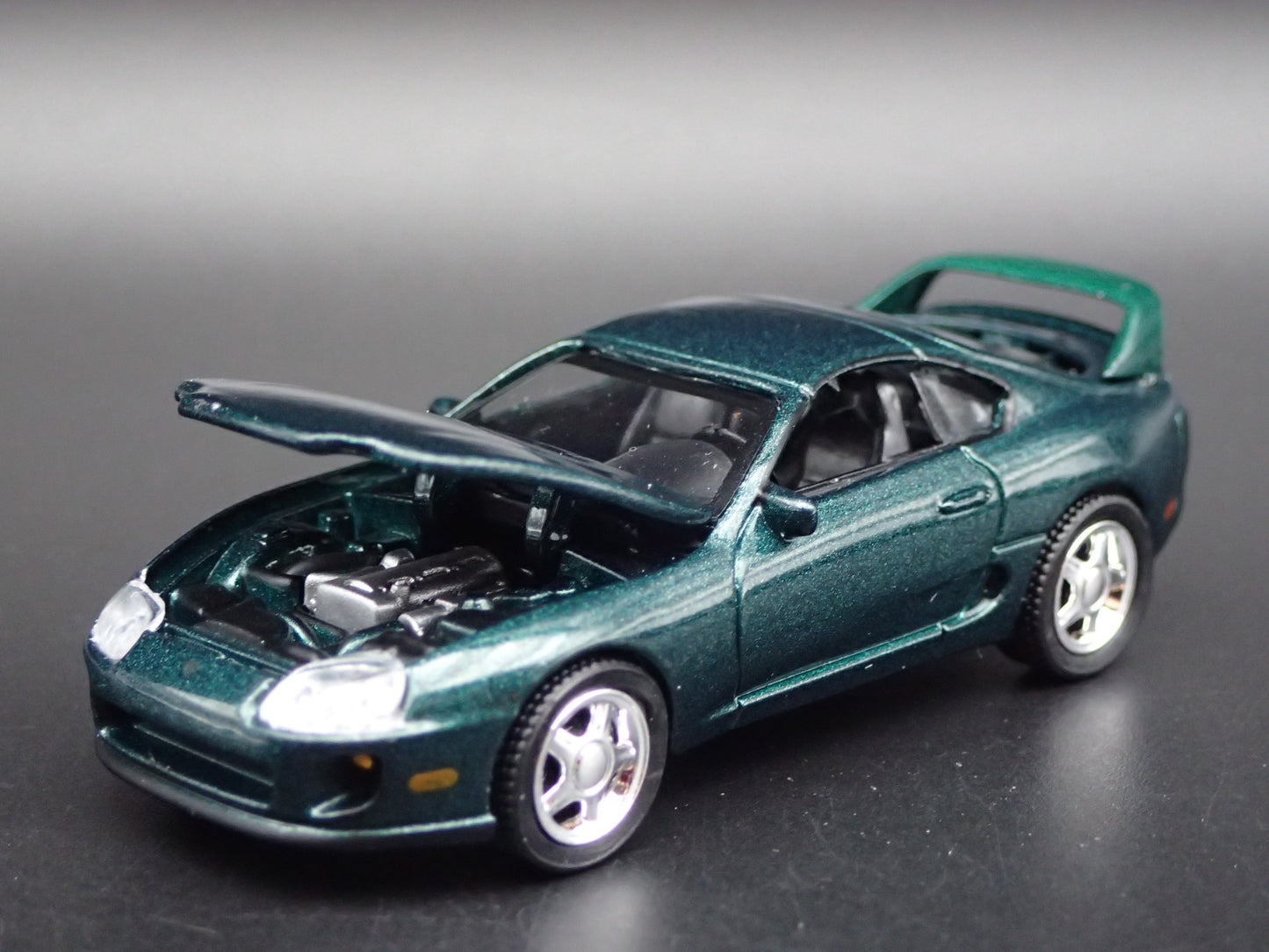 1993 - 2002 TOYOTA SUPRA GREEN 1/64 SCALE COLLECTIBLE DIORAMA DIECAST MODEL CAR