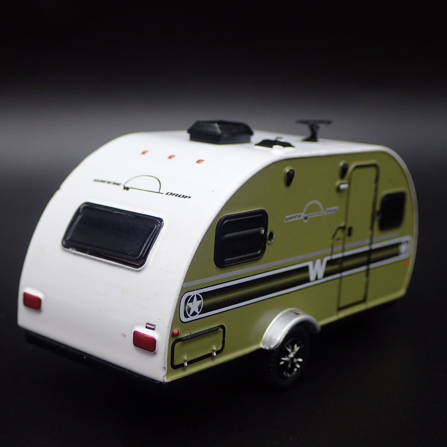 2017 17 WINNEBAGO WINNIE DROP 1710 TRAVEL TRAILER CAMPER 1:64 DIECAST MODEL CAR