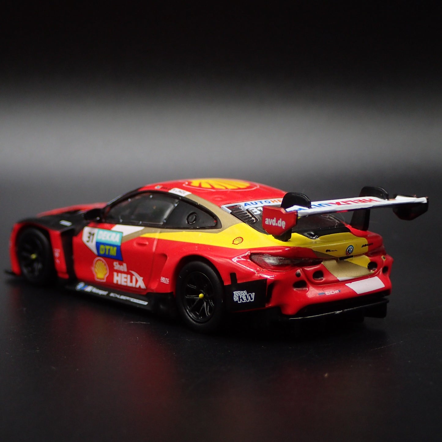 BMW M4 GT3 #31 2022 DTM CHAMPION SCHUBERT 1:64 SCALE DIORAMA DIECAST MODEL CAR