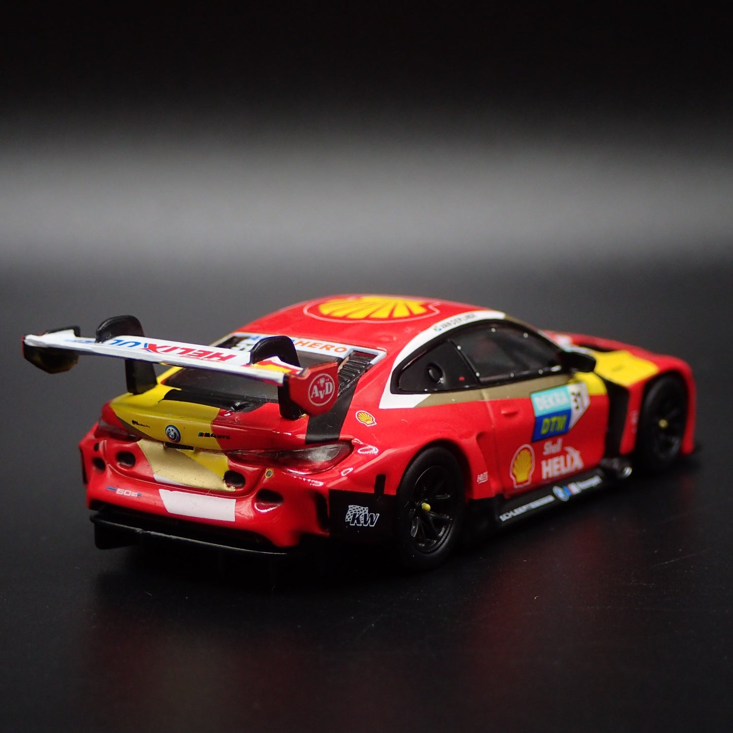 BMW M4 GT3 #31 2022 DTM CHAMPION SCHUBERT 1:64 SCALE DIORAMA DIECAST MODEL CAR