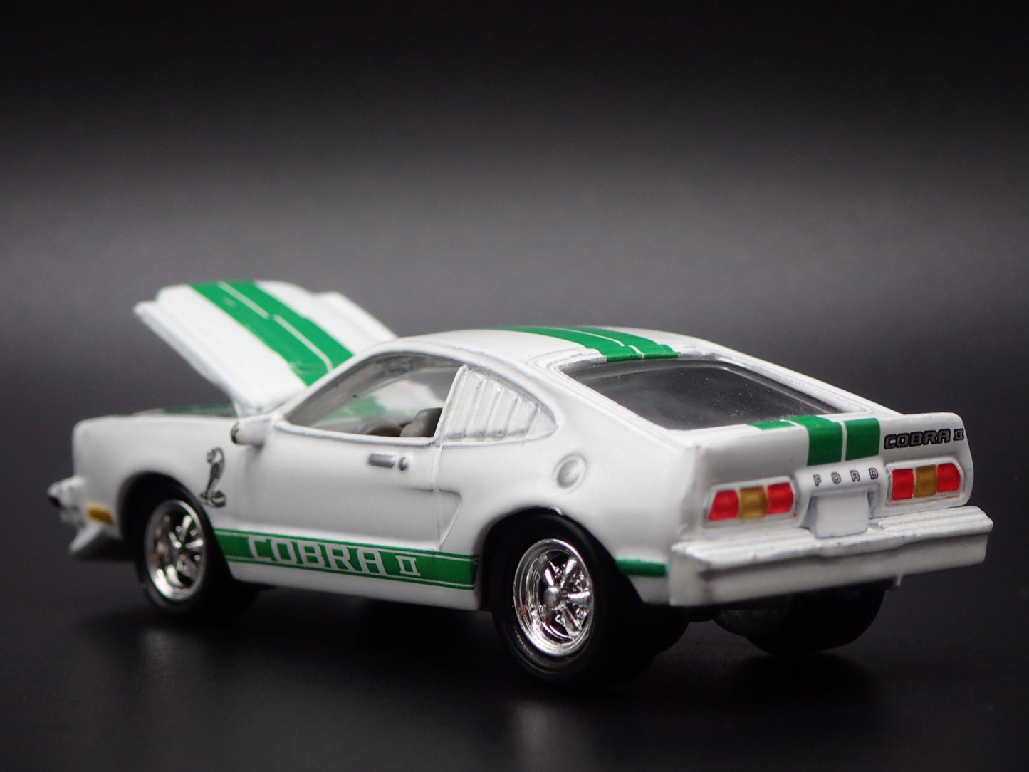 1976 76 FORD MUSTANG II KING COBRA II  1:64 SCALE COLLECTIBLE DIECAST MODEL CAR
